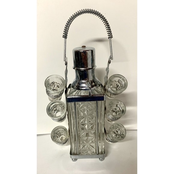 Vintage barware United Metal Goods 12” Glass Liquor Decanter Pump with Glasses - Picture 1 of 7